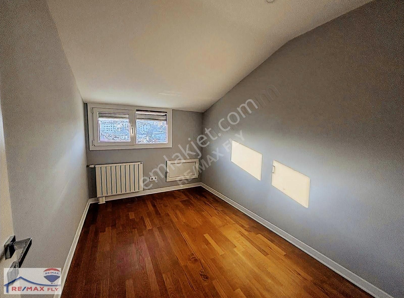 Tarabya Ferahevler'de Butik Sitede Boş 6+1 Çatı Dubleksi - Görsel 10