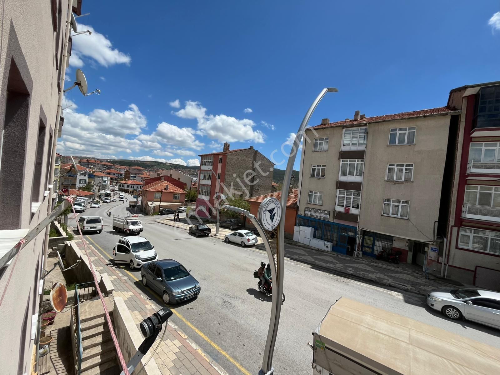 Merkezde 3+1 Ara Kat Satılık Daire *** Burcu Emlaktan
