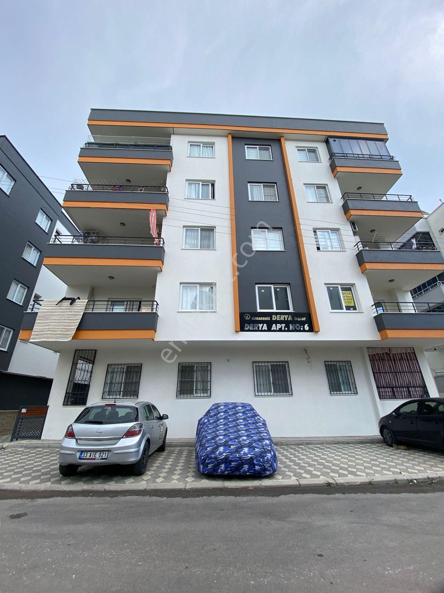 Ata'dan Erdemli Alata'da Site İçerisinde 1+1 Satılık Daire