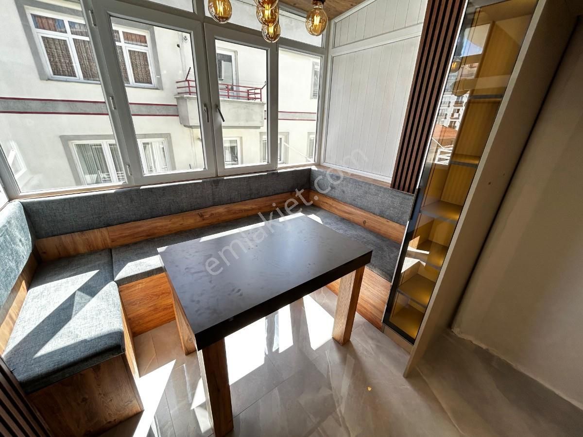 Etimesgut İstasyon Mah 3+1 Lüks Yapılı Katta Asansörlü Daire