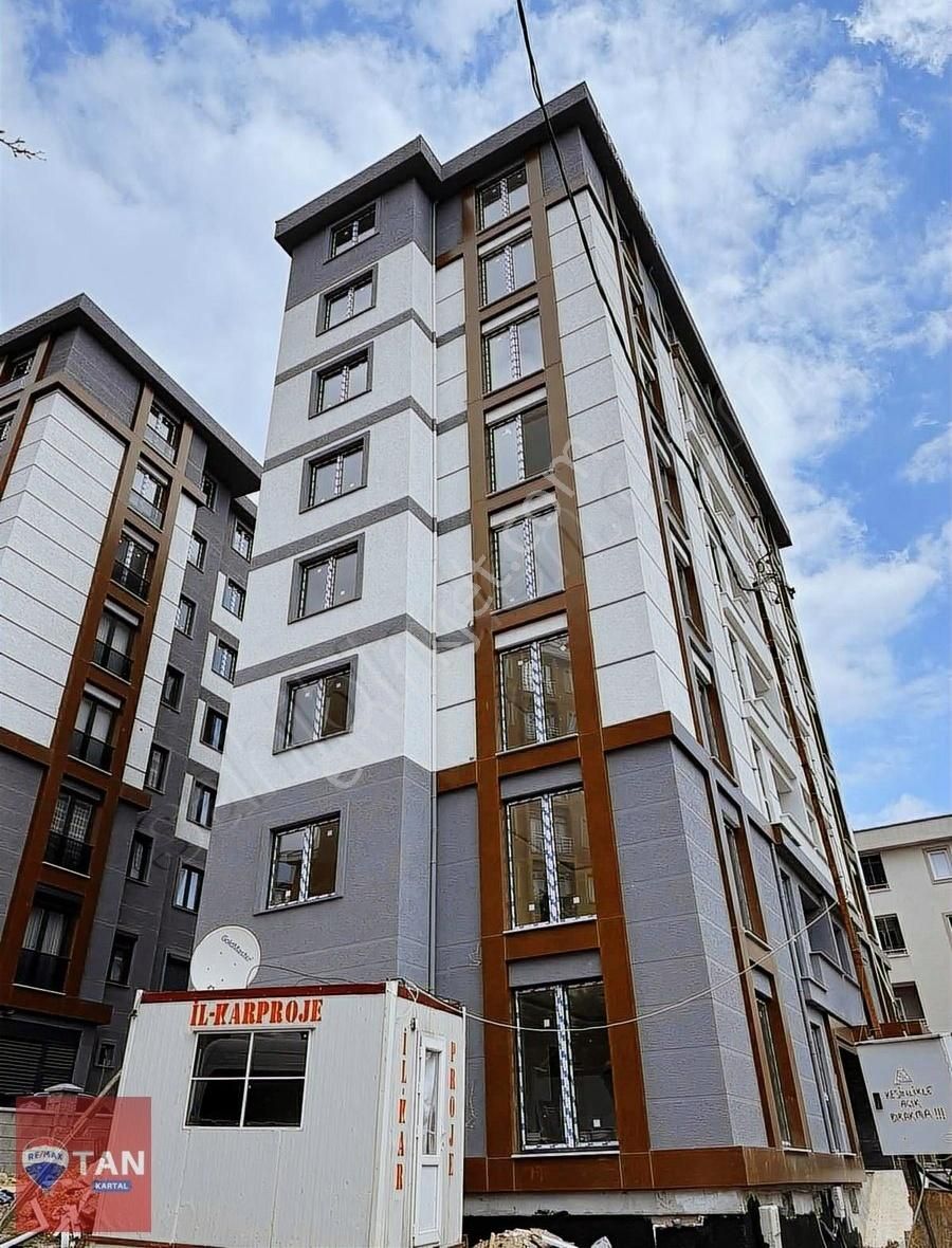 Kartal Cumhuriyet Mahallesi 2+1 Metroya Yürüme Mesafesi Satılık