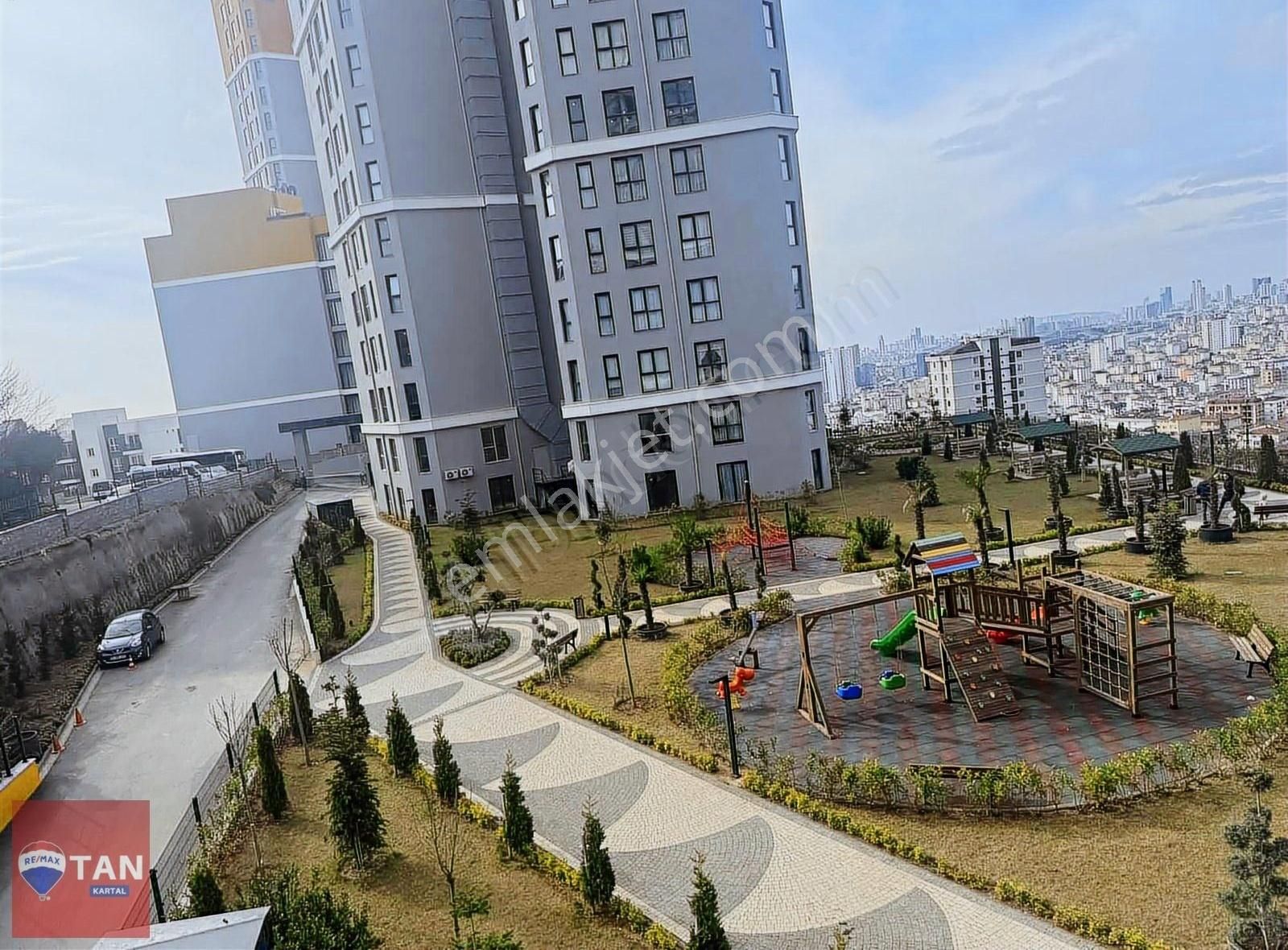 Kartal Dünya Şehir 1+1 Site İçinde Kiralık Daire Kapalı Otapark