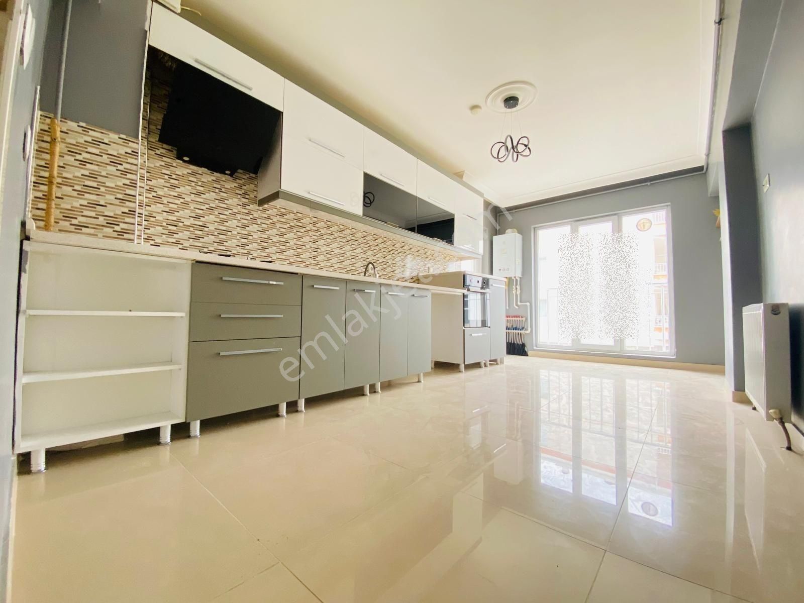 Ful Yapılı Merkezi Konum Ara Katta İşcilik Harikası 3+1 Daire