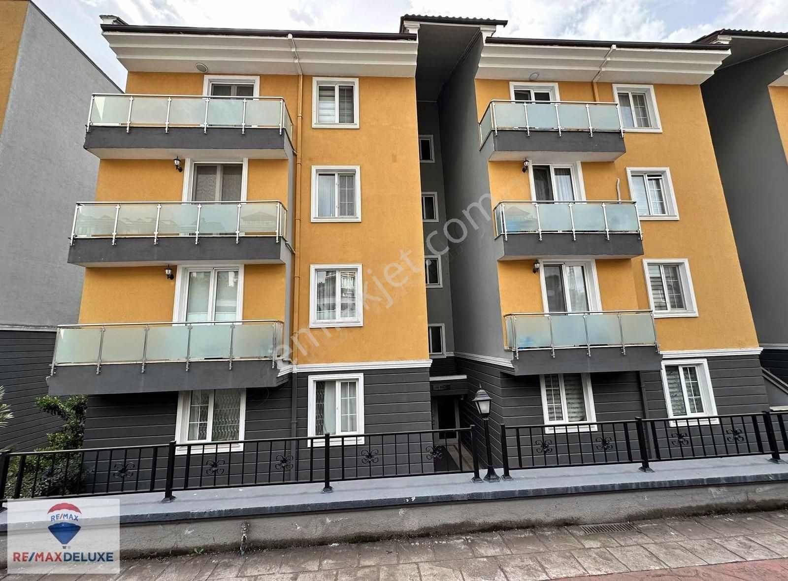 Bağçeşme Orhan Mahallesi Site İçi 5+1 Bahçe Dubleks Daire