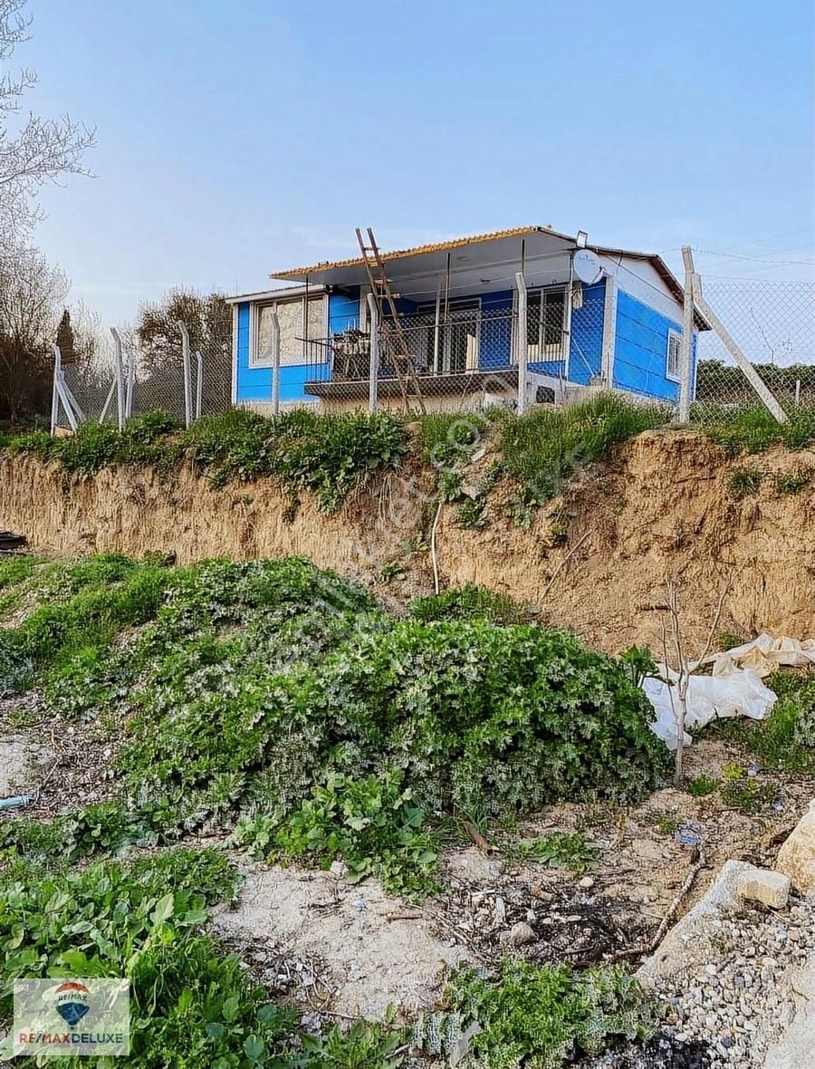 Sakarya Nehiri Kıyısında 372 M2 İçerisinde Prefabrik Yapı