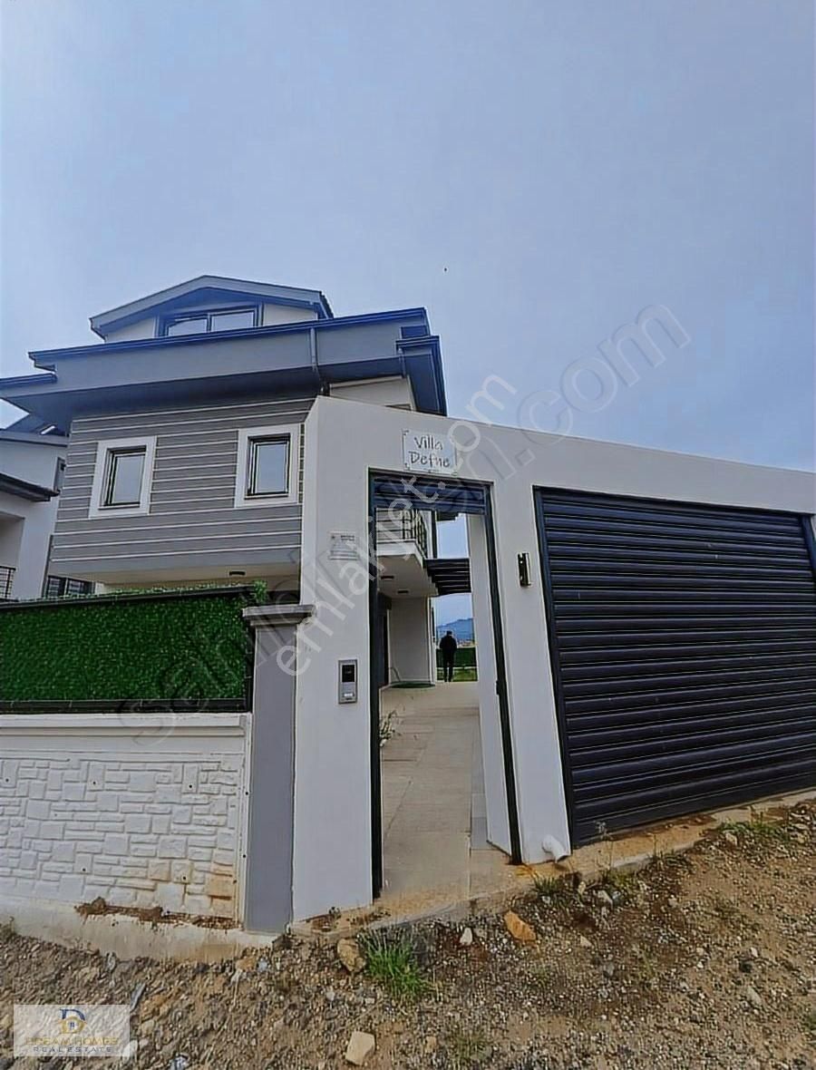 Seydikemer'de Satılık Lüks 4+1 Villa