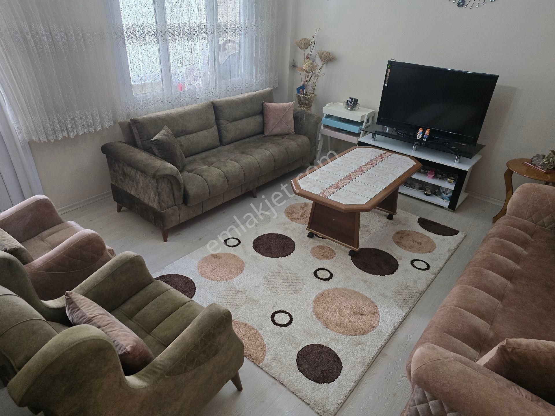 Pusula İnş.tan 50 Yıl Mah Cadeyey Yakın 108m2 Arsası 6 Katlı Bina