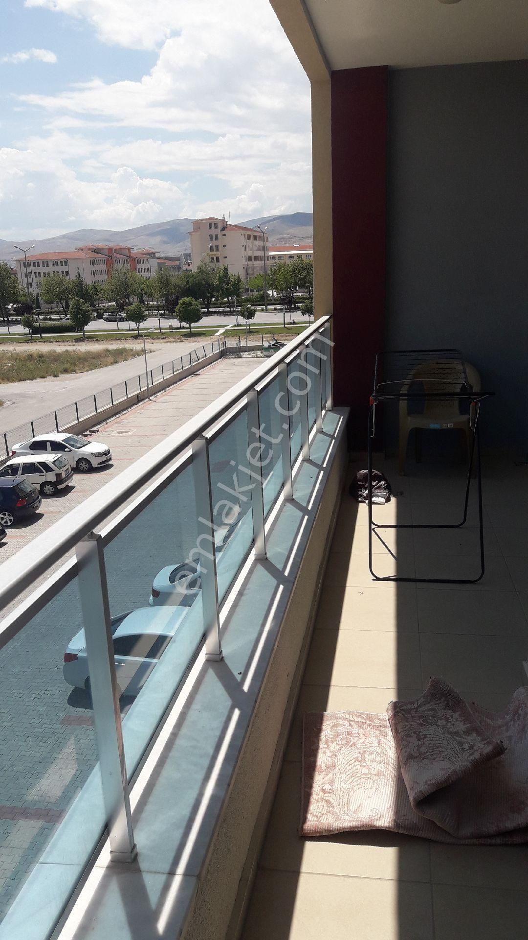 Toker Emlak'tan Kiralık Eşyalı 1+1 Stüdyo