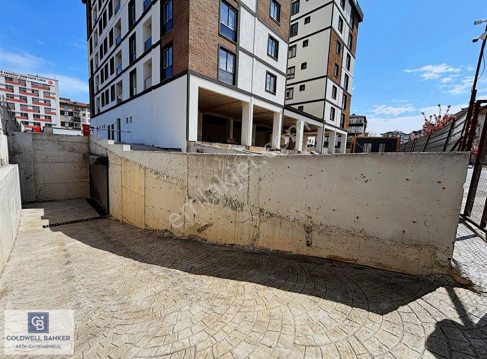 Adil Mahallesinde Butik Site İçiersinde Kiralık 3+1 Daire