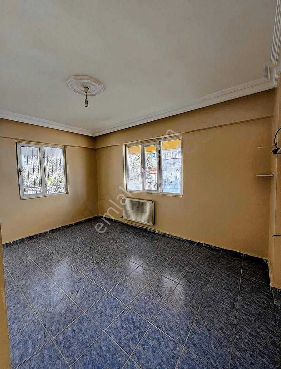 Karaköprü Ysf Kırıstal Karşısı 3+1 Yüksek Giriş Acill Daire