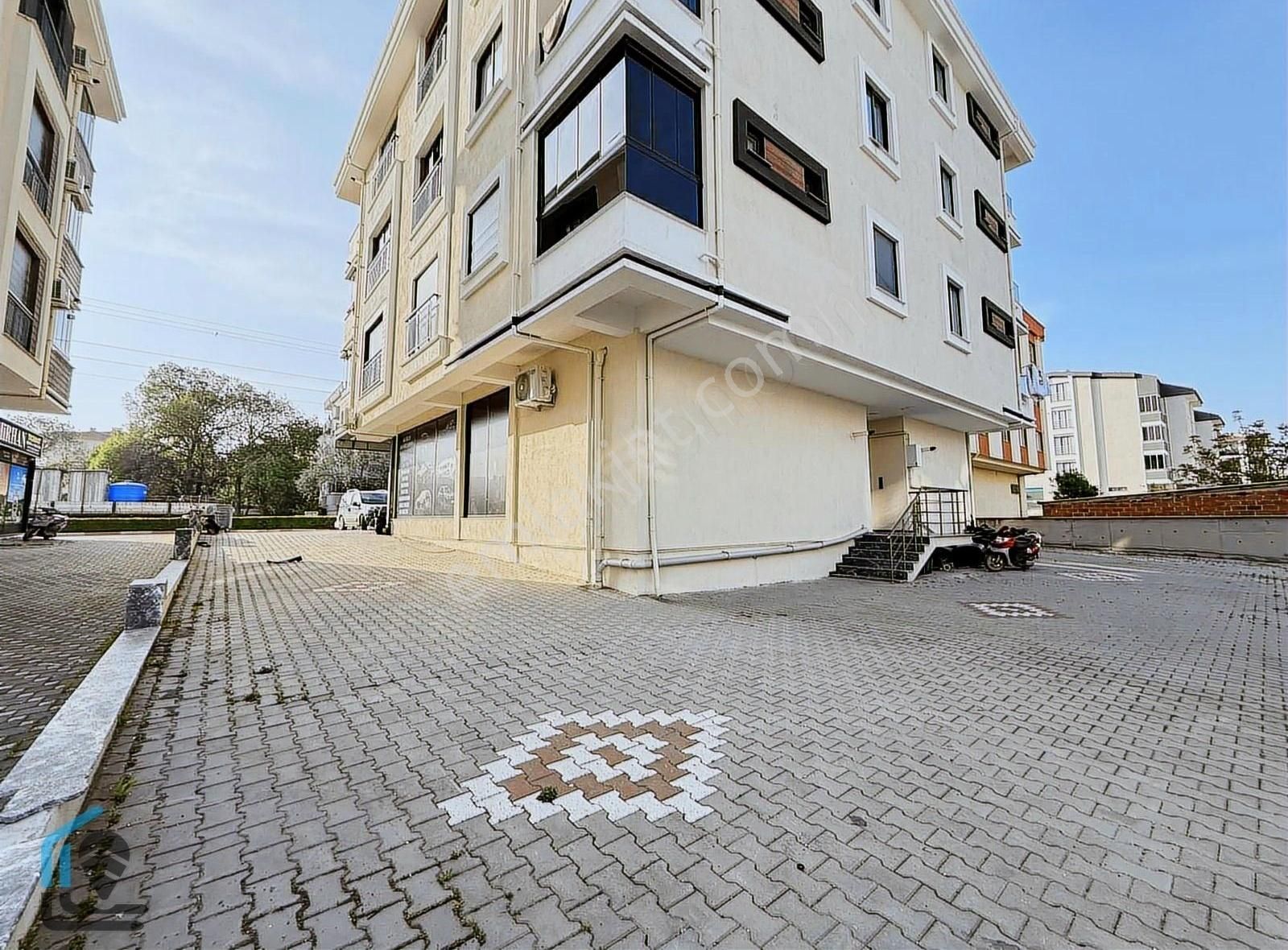 Paşaalanı Mh Üçpınar Yolu Yıllık Peşin Kiralık 3+1 Daire