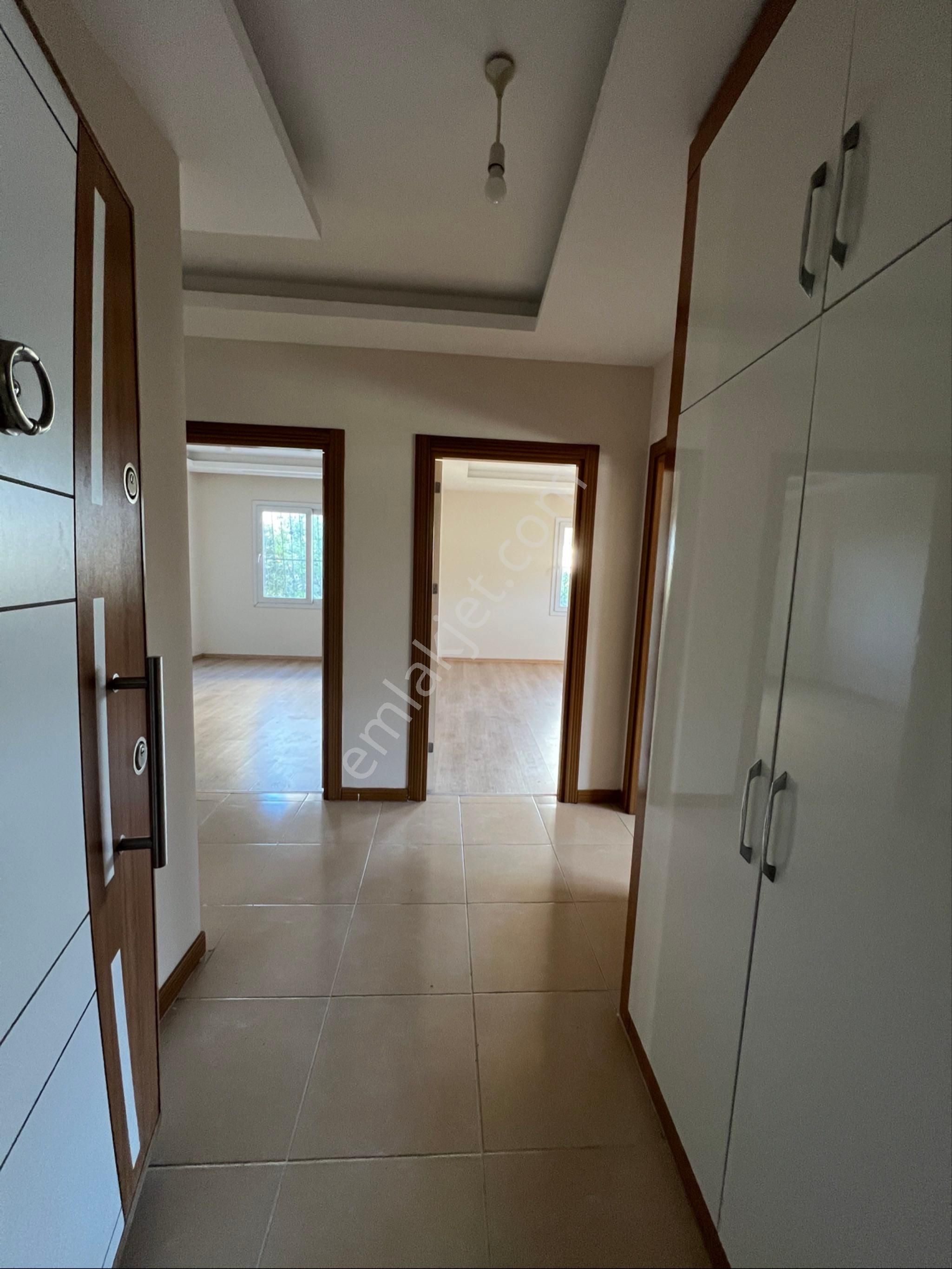 Aziz Emlak Tan Yalınayak 3+1 Kiralık Daire