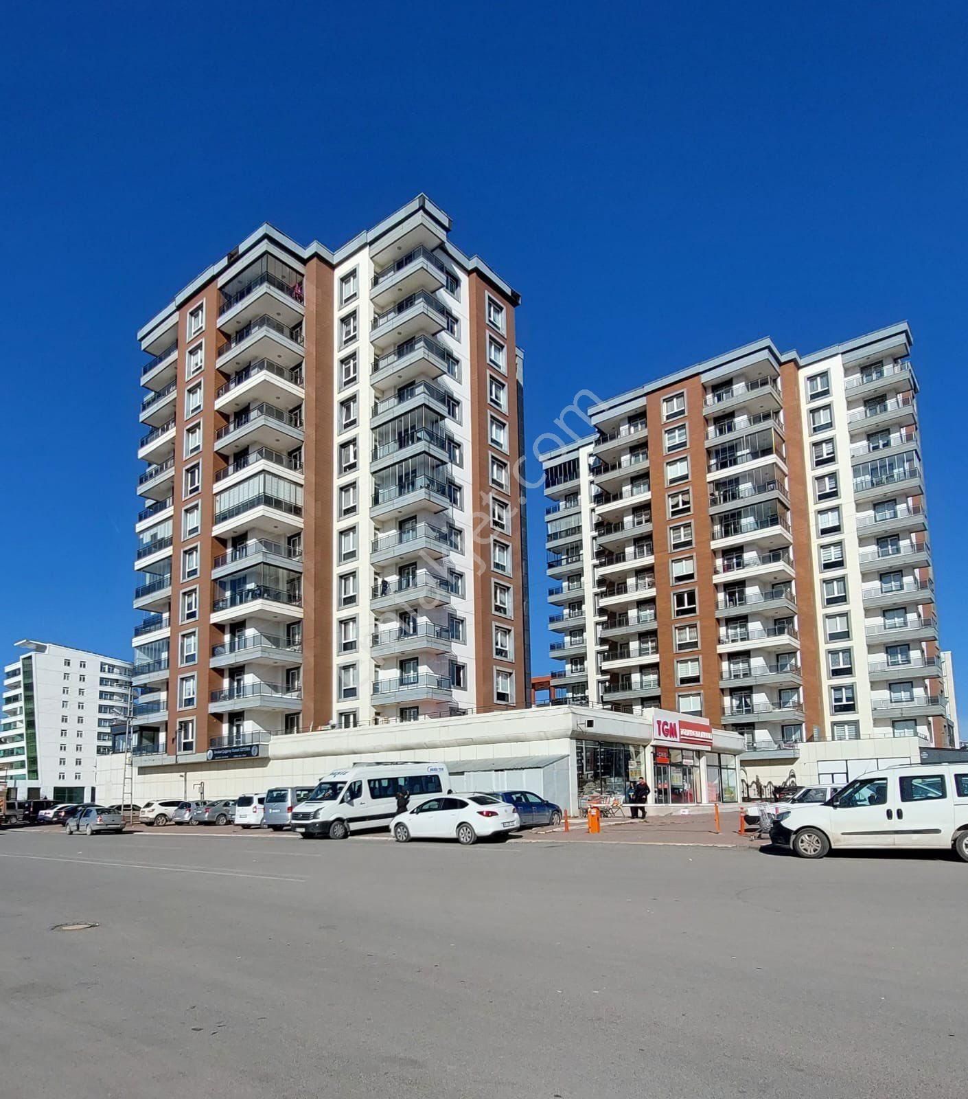 Aseın Emlak’tan Gültepe Mh.satılık Avm Yani 3+1 Lüx Temiz Daire