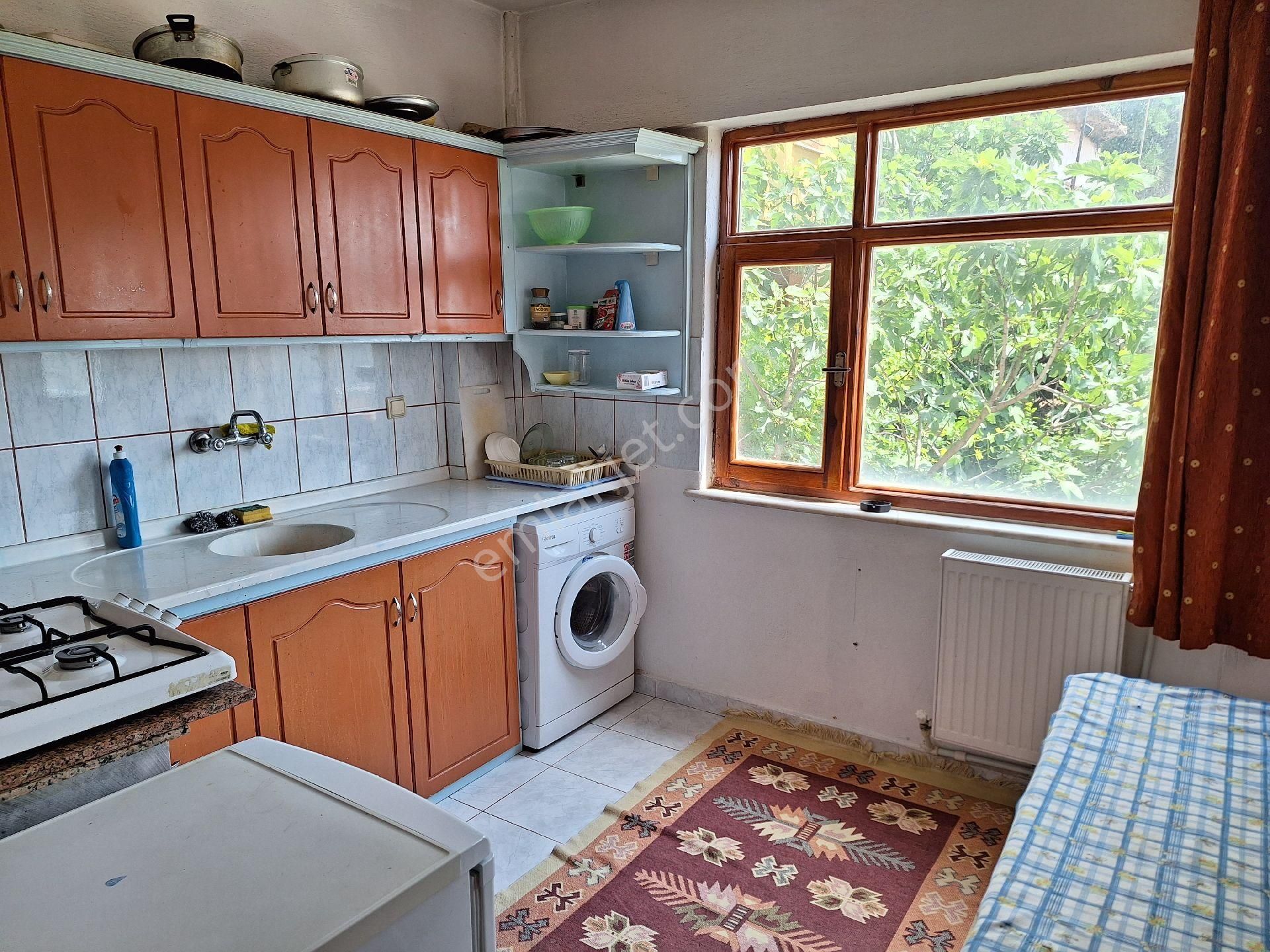 Sütçüler İlçe Merkezinde Eşyalı Kaloriferli