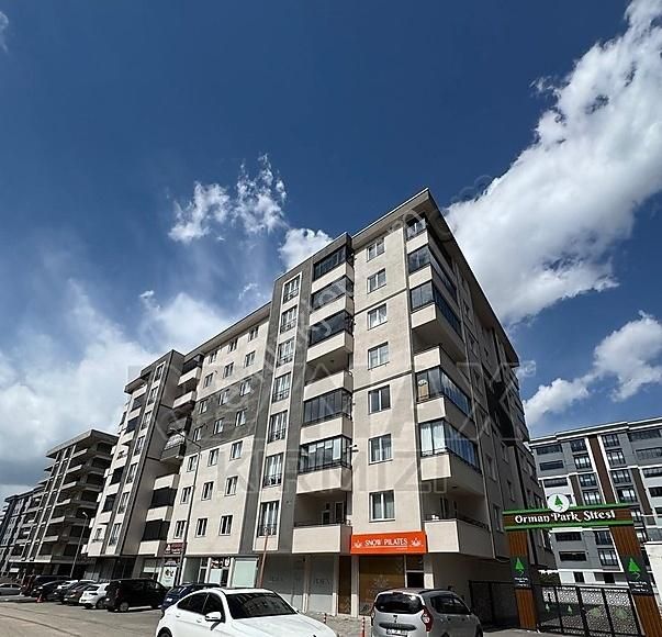 Re/max Kırmızı'dan Erzurum Kombina Caddesi'nde Satılık 3+1 Daire