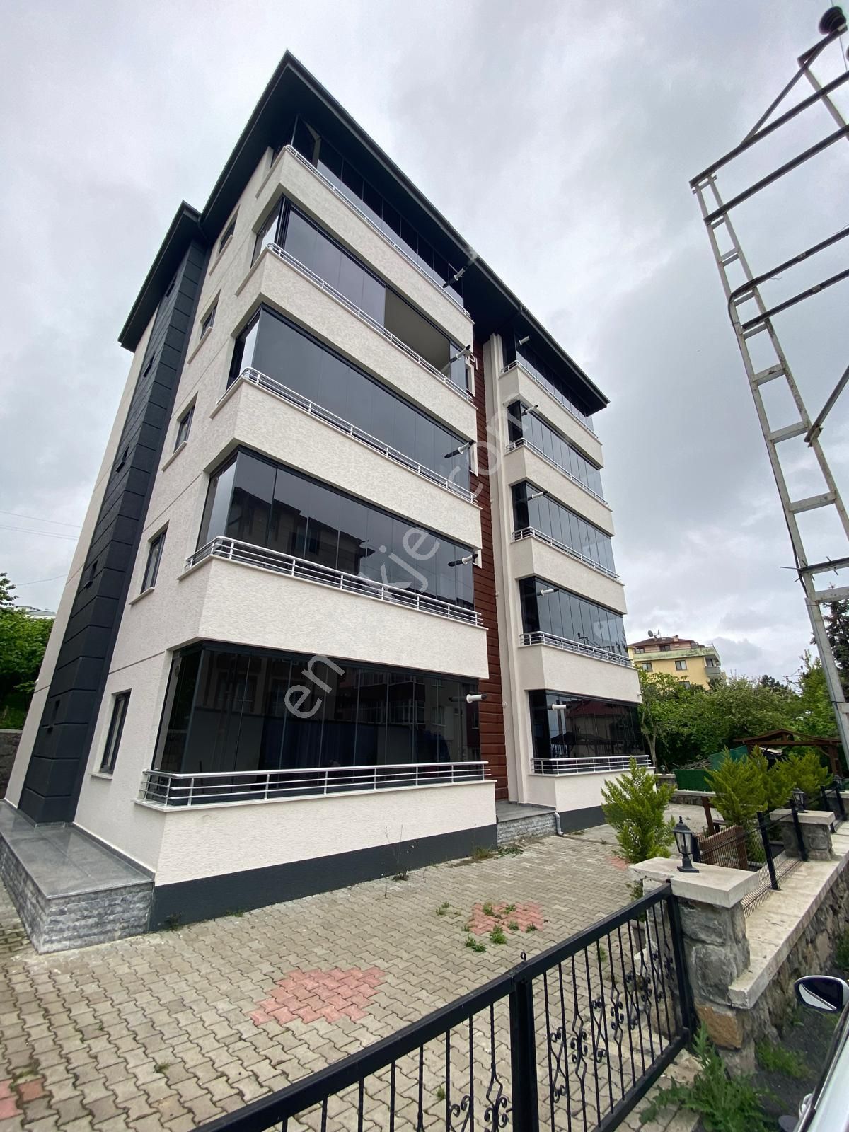 Trabzon Bostancı'da 2+1 Satılık Daire