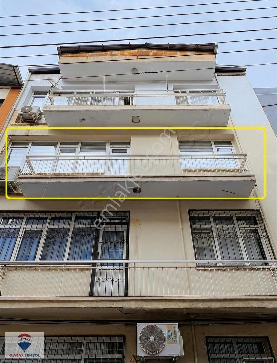 Küçükyalı'da Doğalgazlı, Eşyalı, Ara Kat, Lüx Kiralık Daire