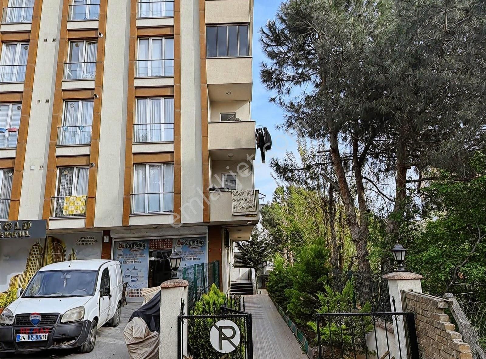 Samandıra Merkezde 3 + 1 120 M2