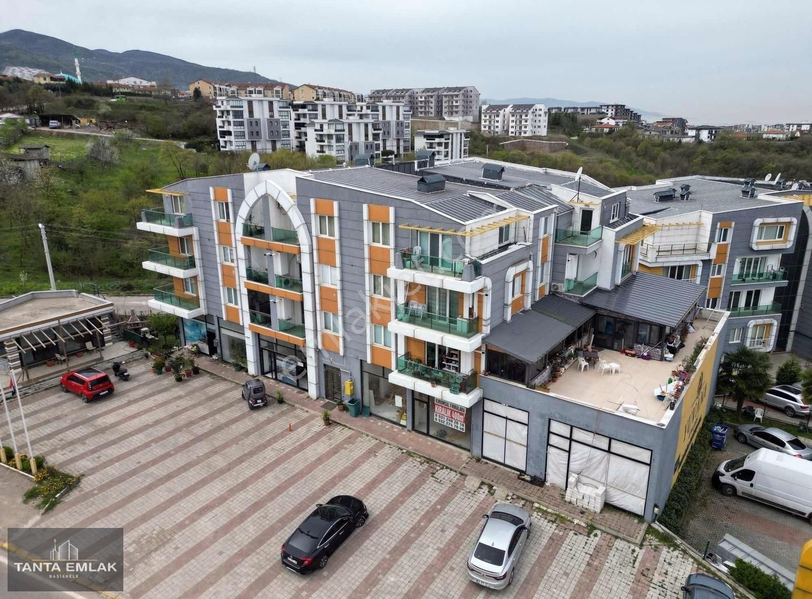 Paşadağ Yuvana Evlerin`de Kiralık 5+1 Daire
