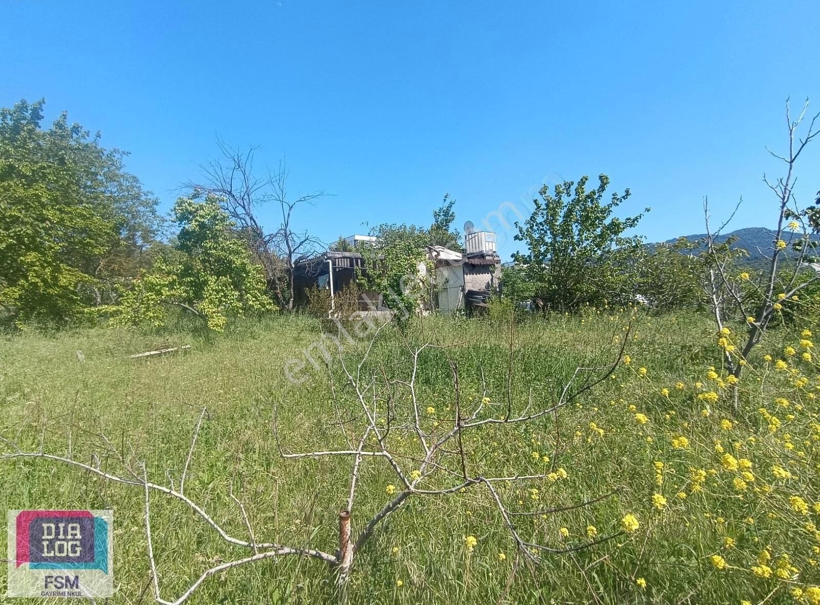 Gümüştepe Harmanlar Caddesinde Satılık Villa İmarlı Arsa