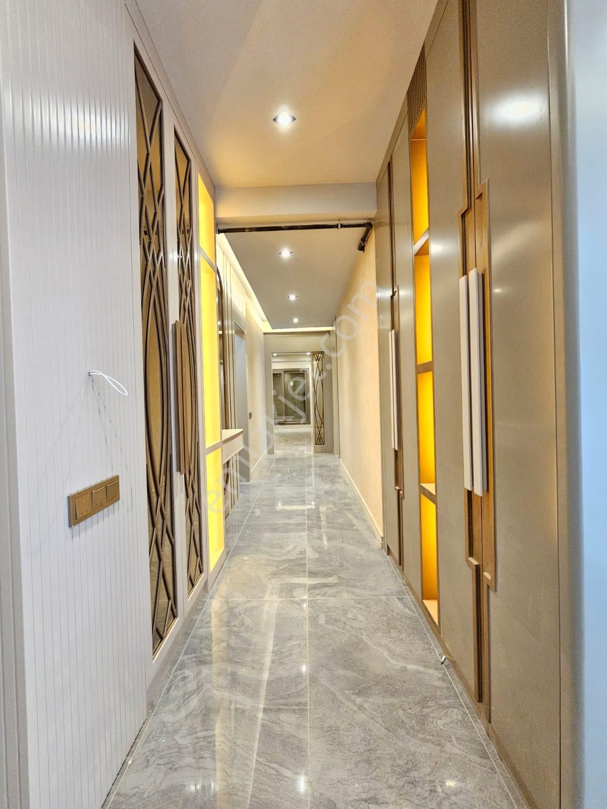 Denizli Gerzele De 3+1 170 M2 Lüks İşçilikte Satılık Son Daire