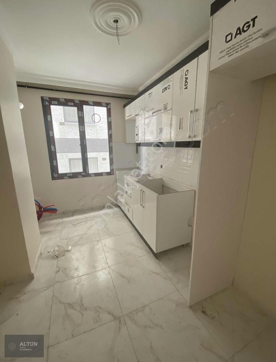 Cihangir Mah Metrobüse 5 6 Dk Mesafede 2+1 Sıfır Satılık Daire