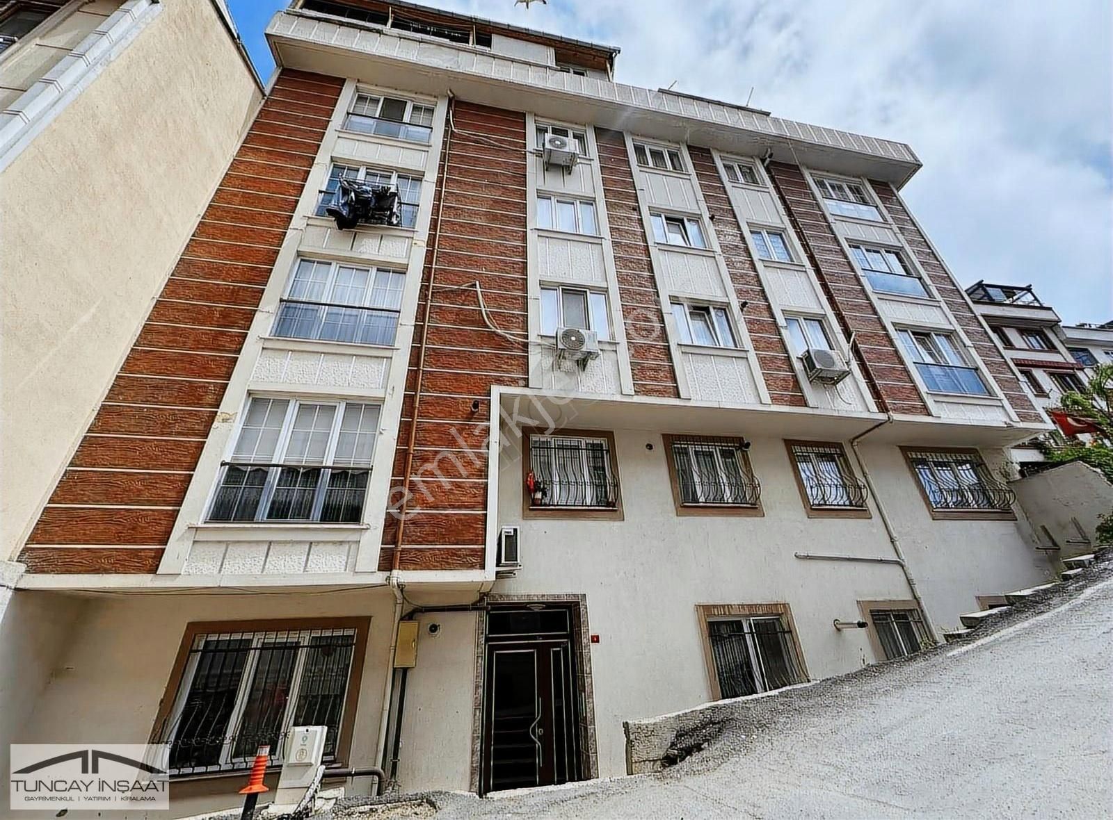 Pierre Loti'ye Komşu Sıfır Eşyalı Modern 2+1 Kiralık Daire