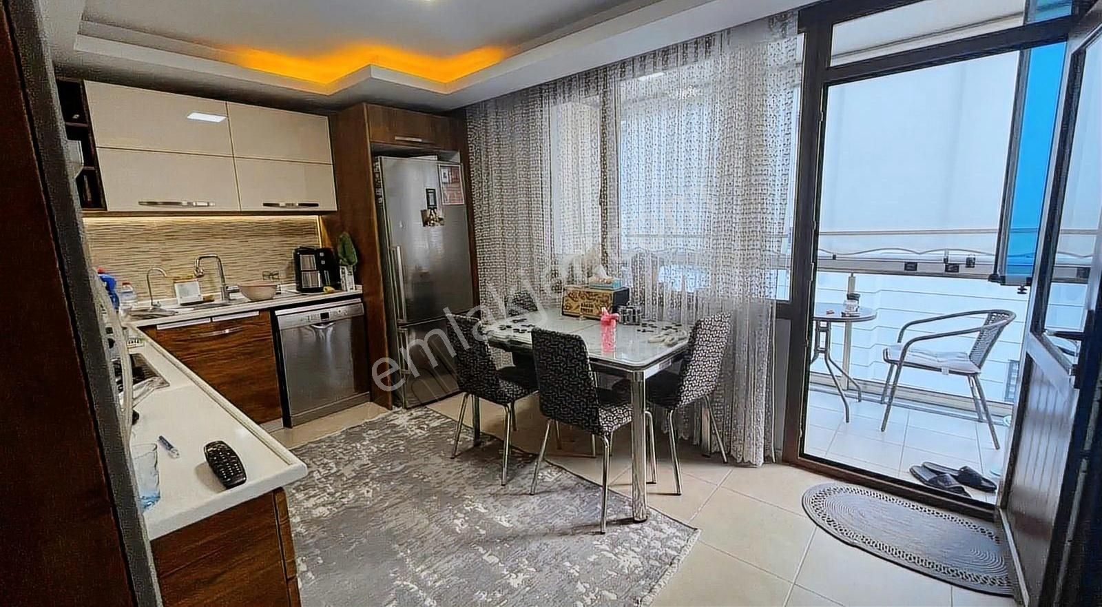 Çınarlı Caddesi Dibinde Özel Otoparklı Satılık 2+1 Daire