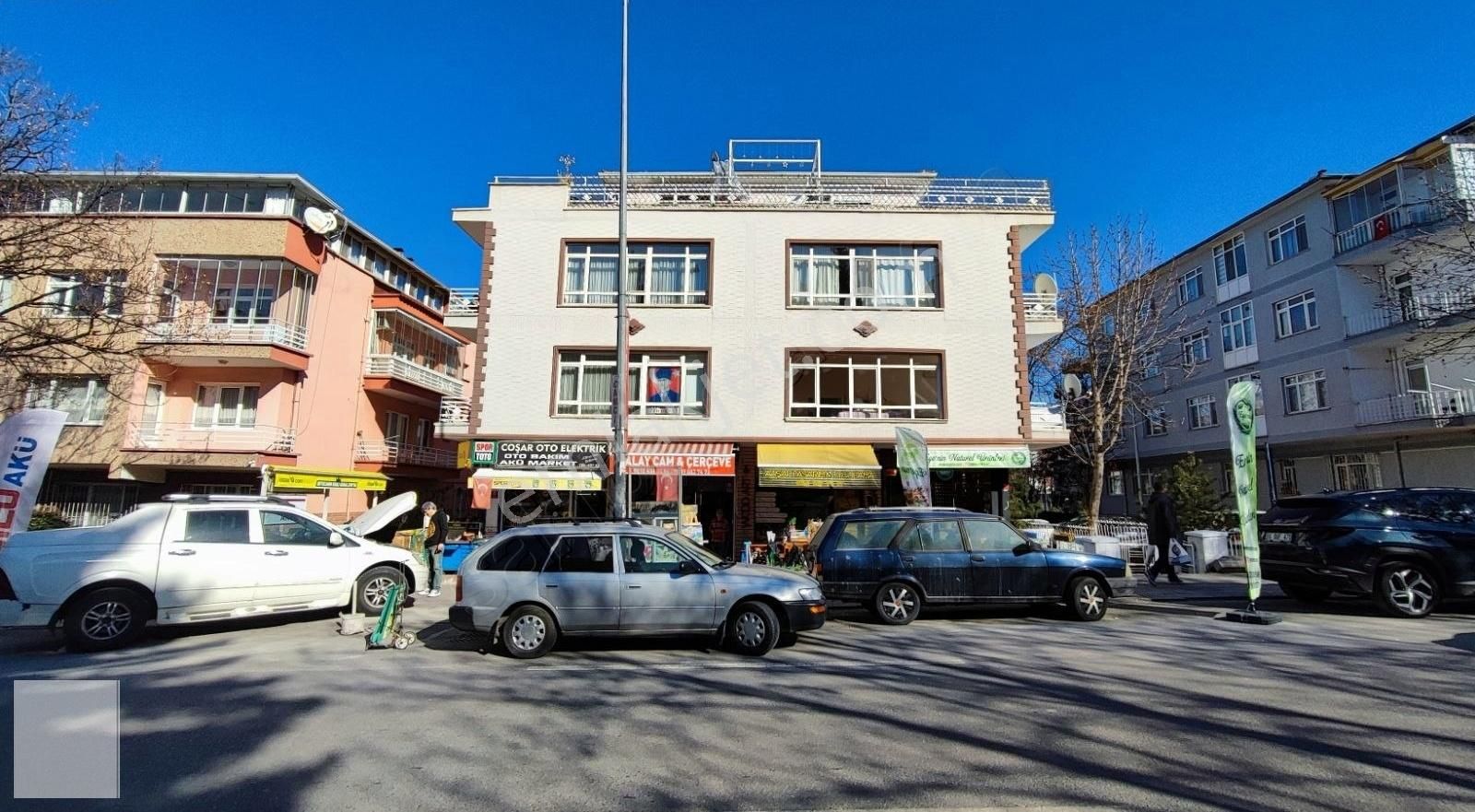 Nenehatun Caddesi Üzeri 2.kat Ön Cephe 120 M² Satılık 3+1 Daire