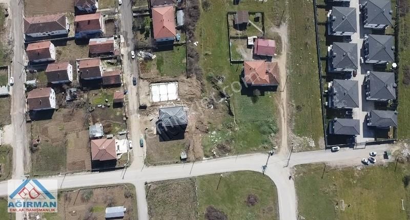 Arapçifliği Mahallesinde Satılık Willalık 647 M2 Arsa