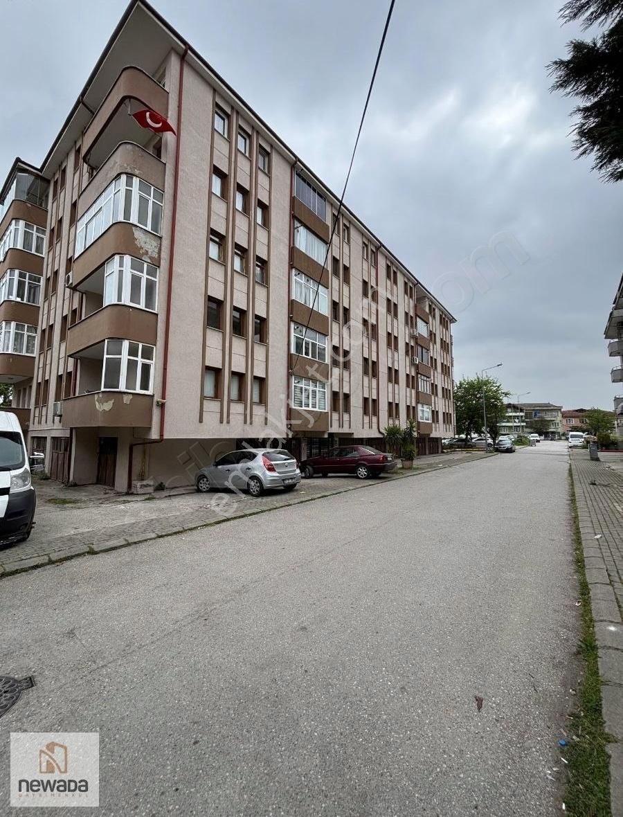Mithatpaşa Mahallesin'de Kiralık 3+1 Daire