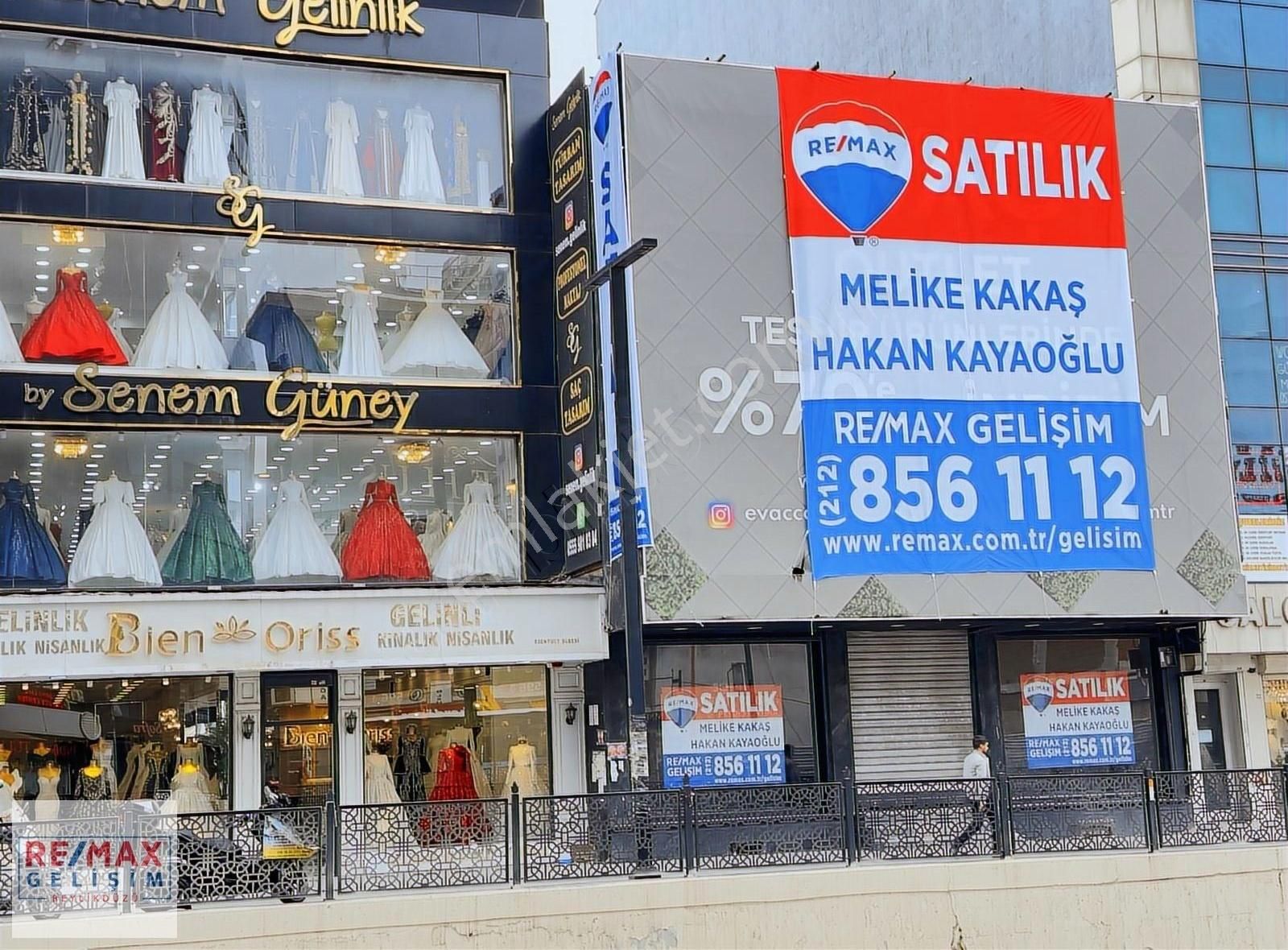 Esenyurt Doğan Araslı Caddesinde Satılık Komple Bina