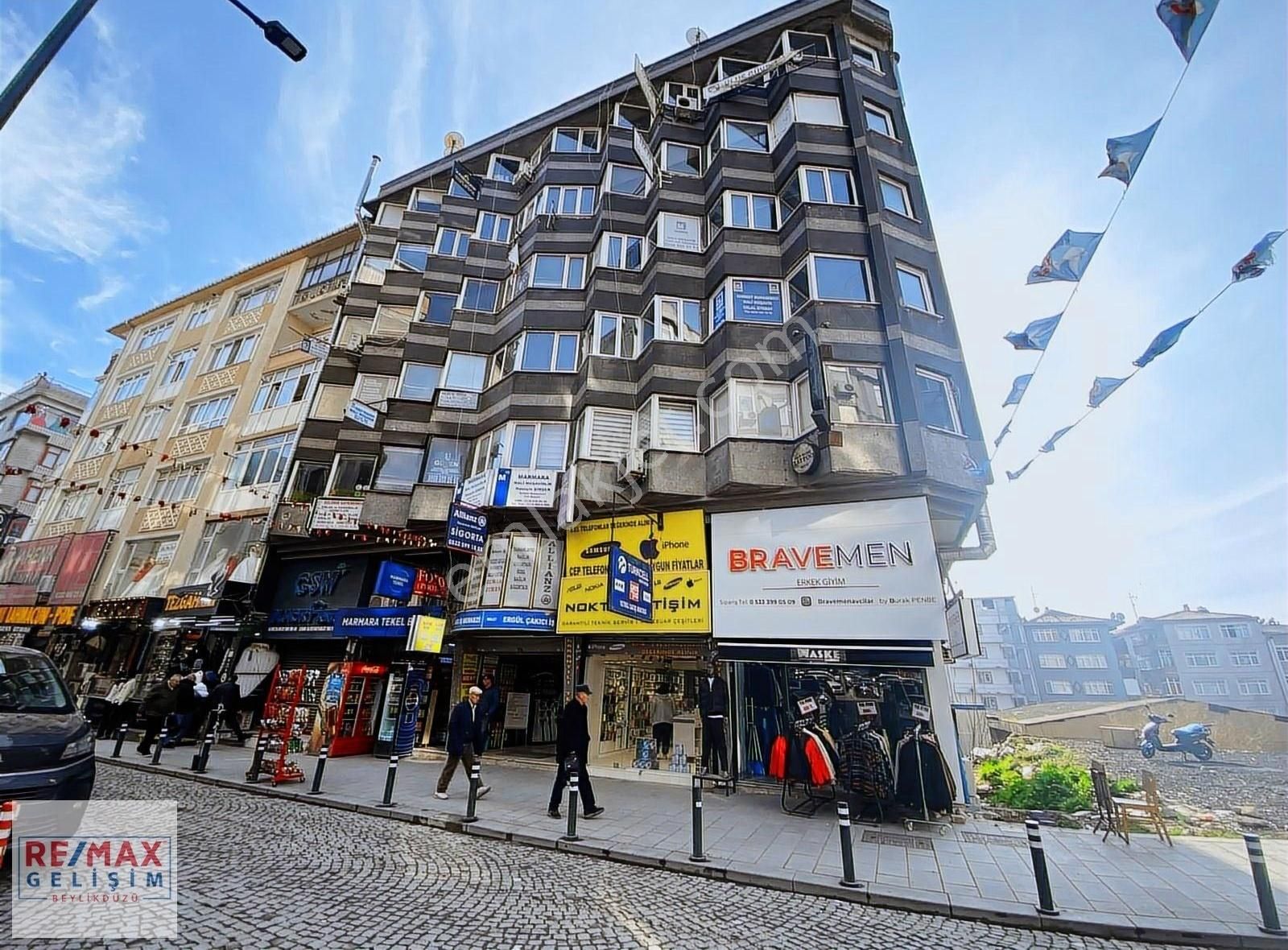 Avcılar Ergül Çakıcı İş Merkezinde Satılık 1+0 Ofis