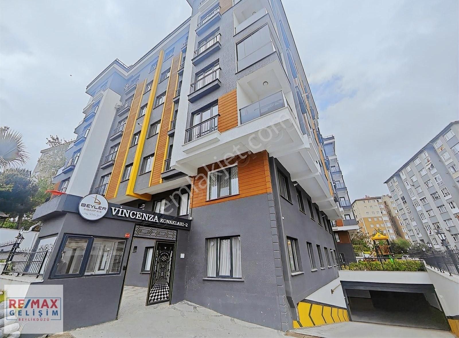 Gürpınar Mah. Vıncenza Konakları 2'de Satılık Bahçe Katı 2+1