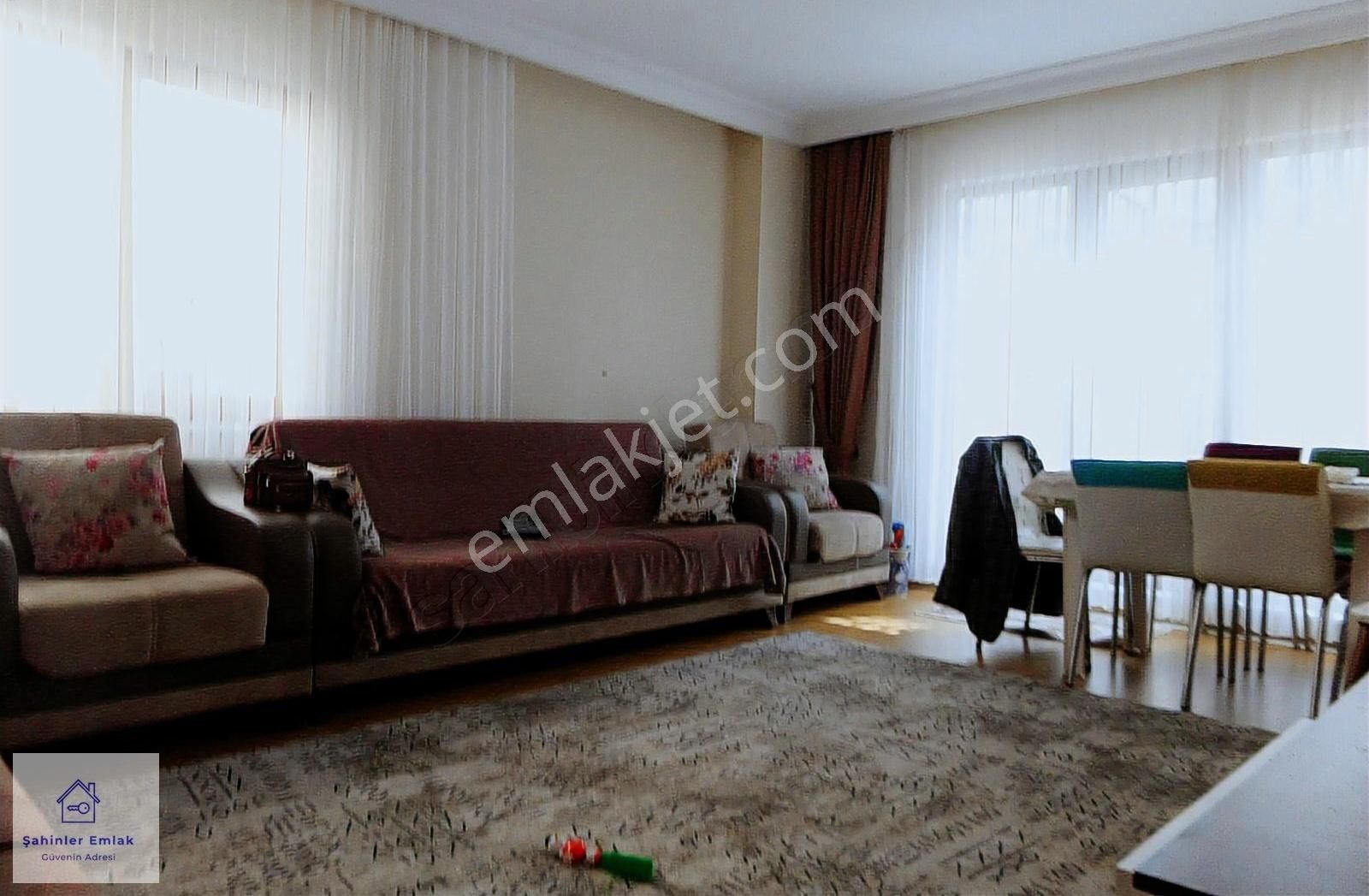 Bağcılar Yıldıztepe M.3+1 135m2 Giriş K.12 Yaş Kat Mülkiyetli