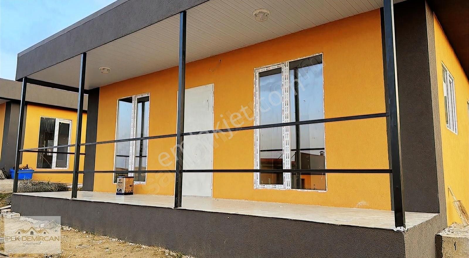 Acil Olukpınarda Nefes2 De 2+1 Evi İle Satılık İpekdemircangyd