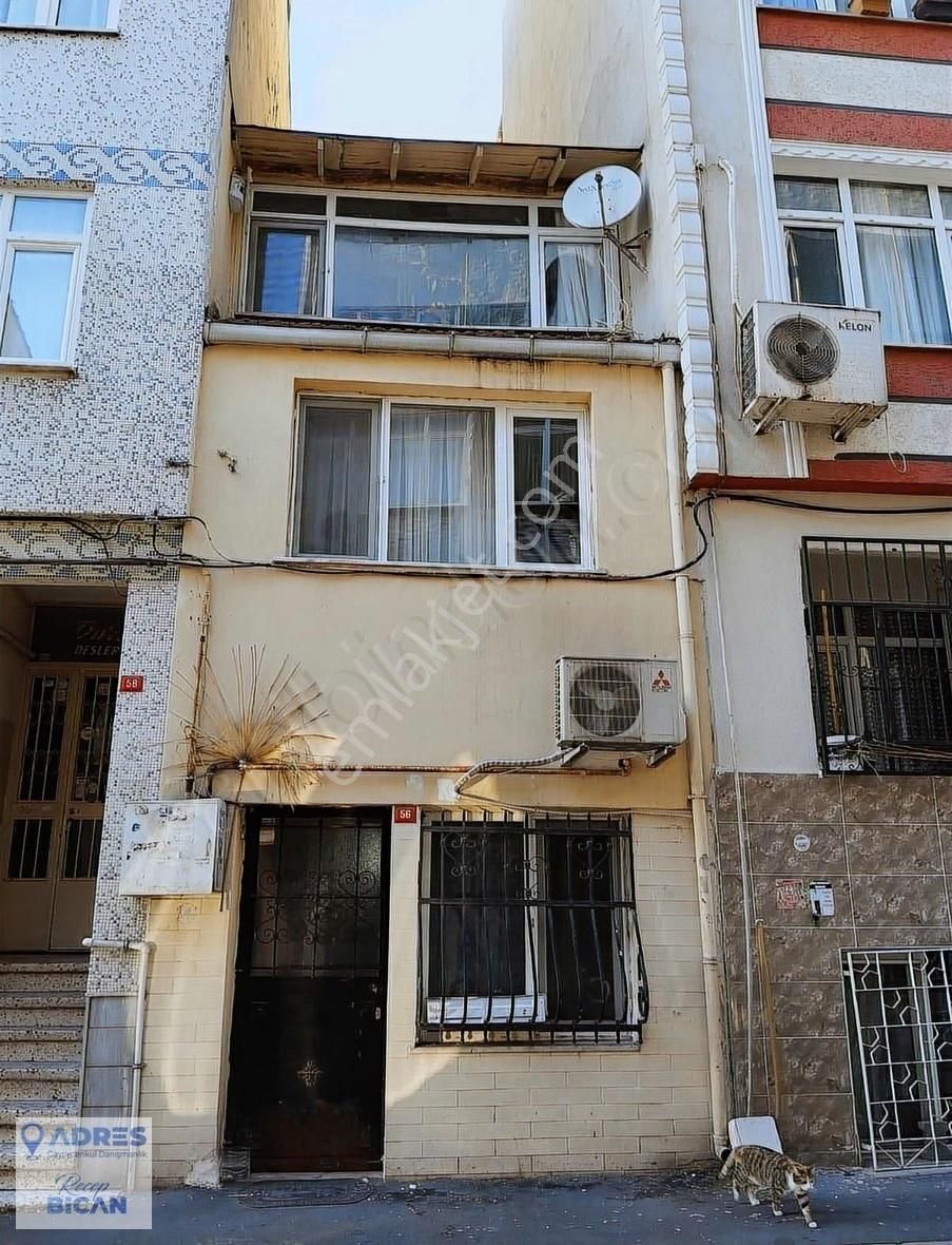 *satılık 3 Katlı Bina Fatih / Kocamustafapaşa Mahallesi*