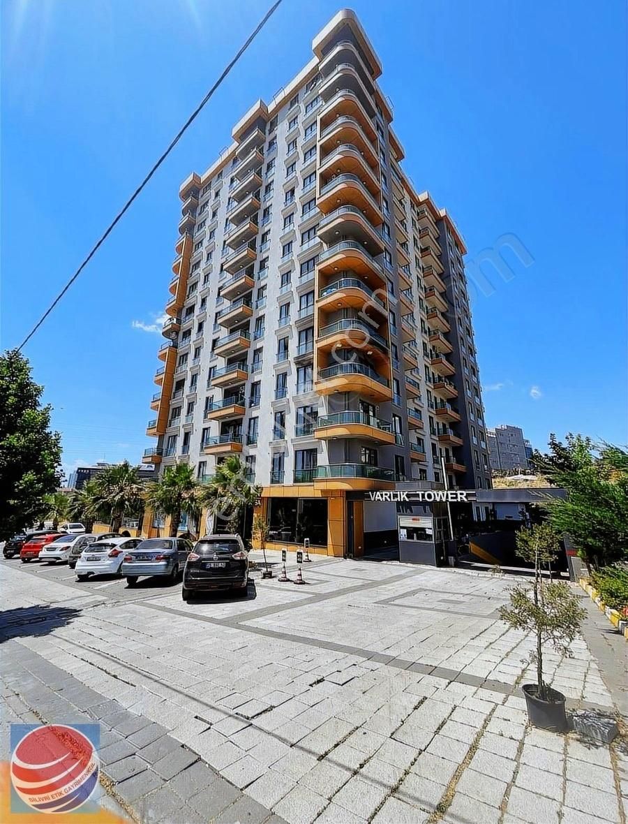 Mahmutbey Varlık Towersta Satılık 1+1 Lüks Daire