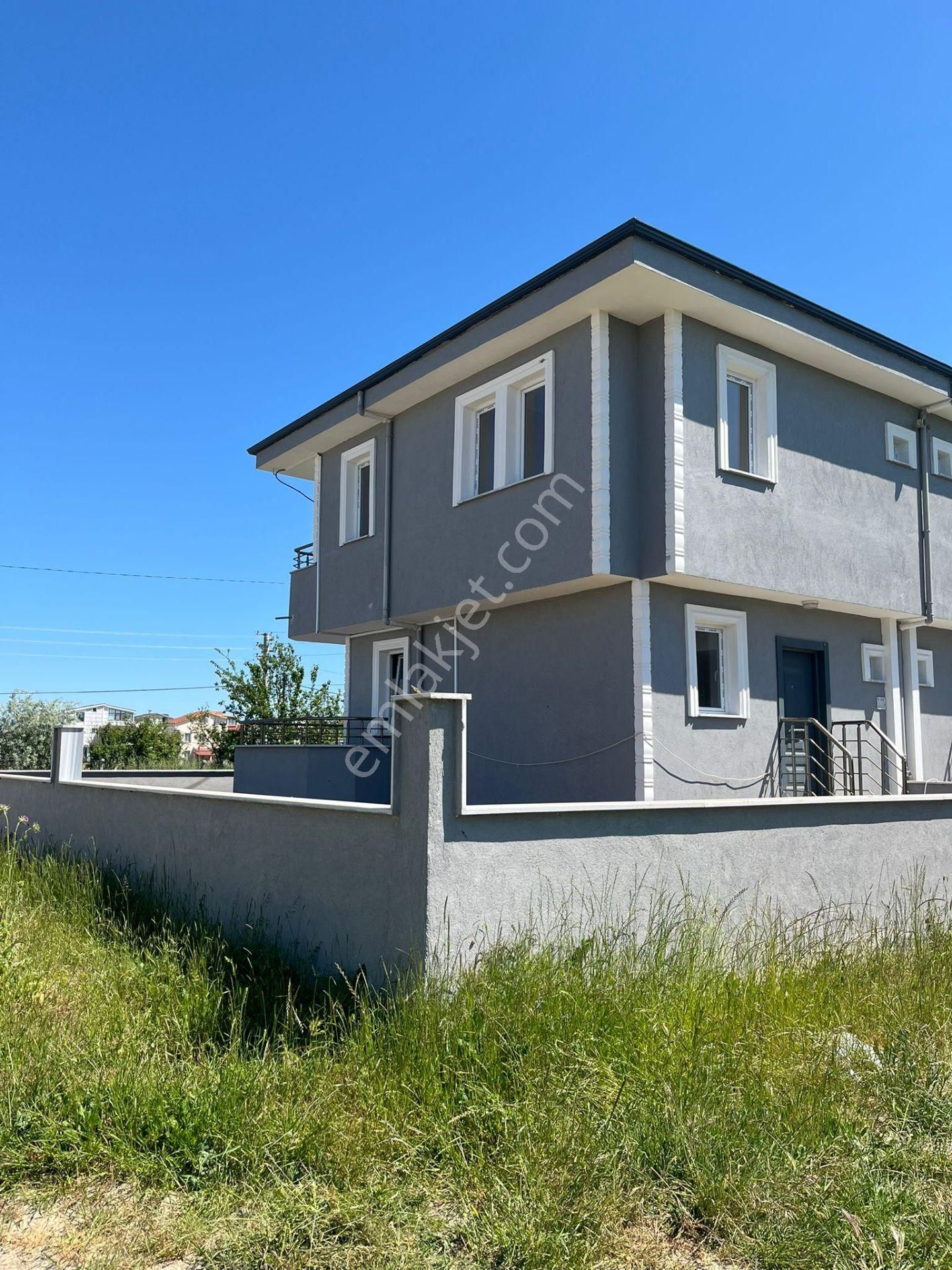 Ata Gayrimenkul'den Merkeze Yakın Sıfır 3+1 Uygun Villa