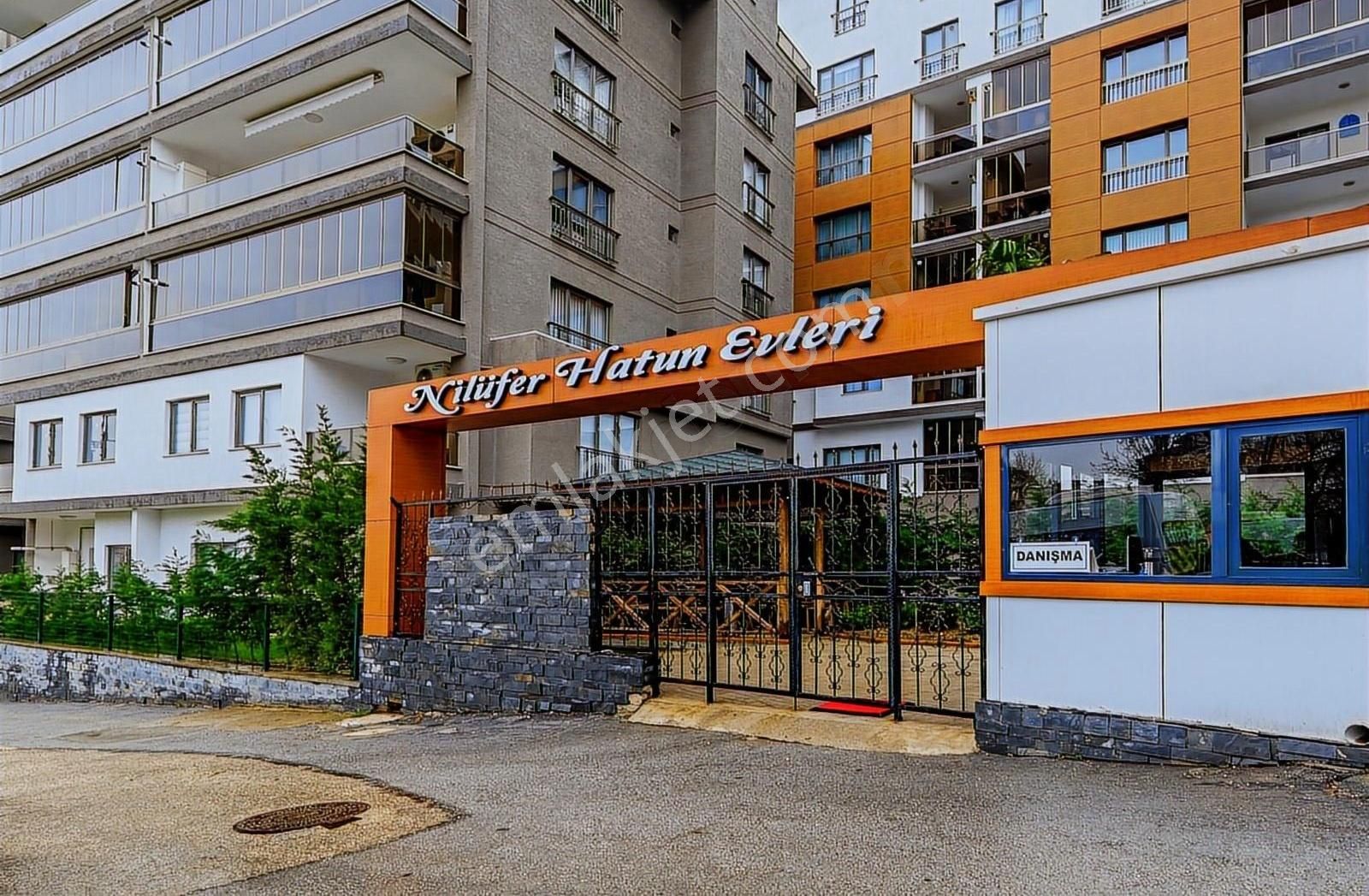 Nilüfer Hatun Evlerinde Satılık 3+1 Bahçe Dubleks Daire