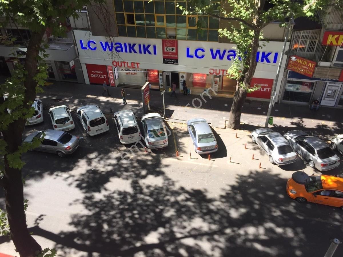 Necatibey- İzmir Cadde Köşesi 2+1 Kombili 90 M2 Ön Yan Asansörl