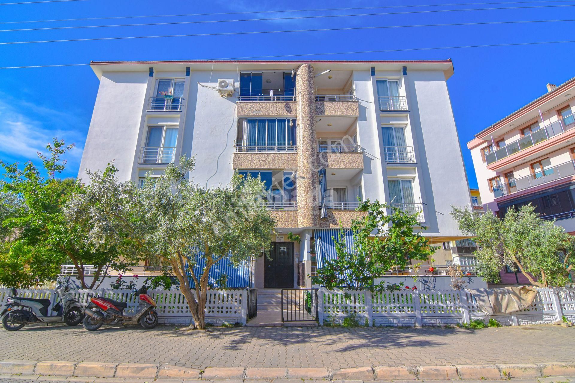 İzmir Selçuk'ta Satılık 2+1 Doğal Gazlı Ferah Daire