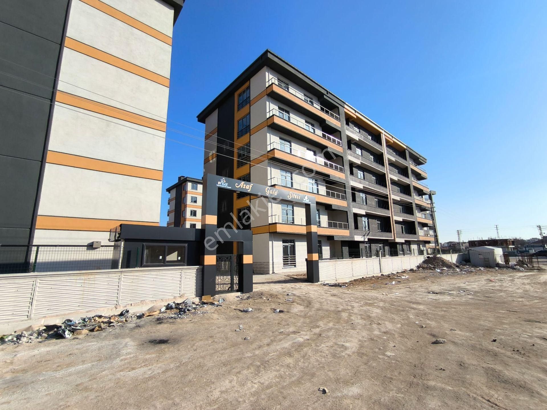 Kumköprü Caddesinde Satılık Uygun Fiyatlı 2+1 Daire