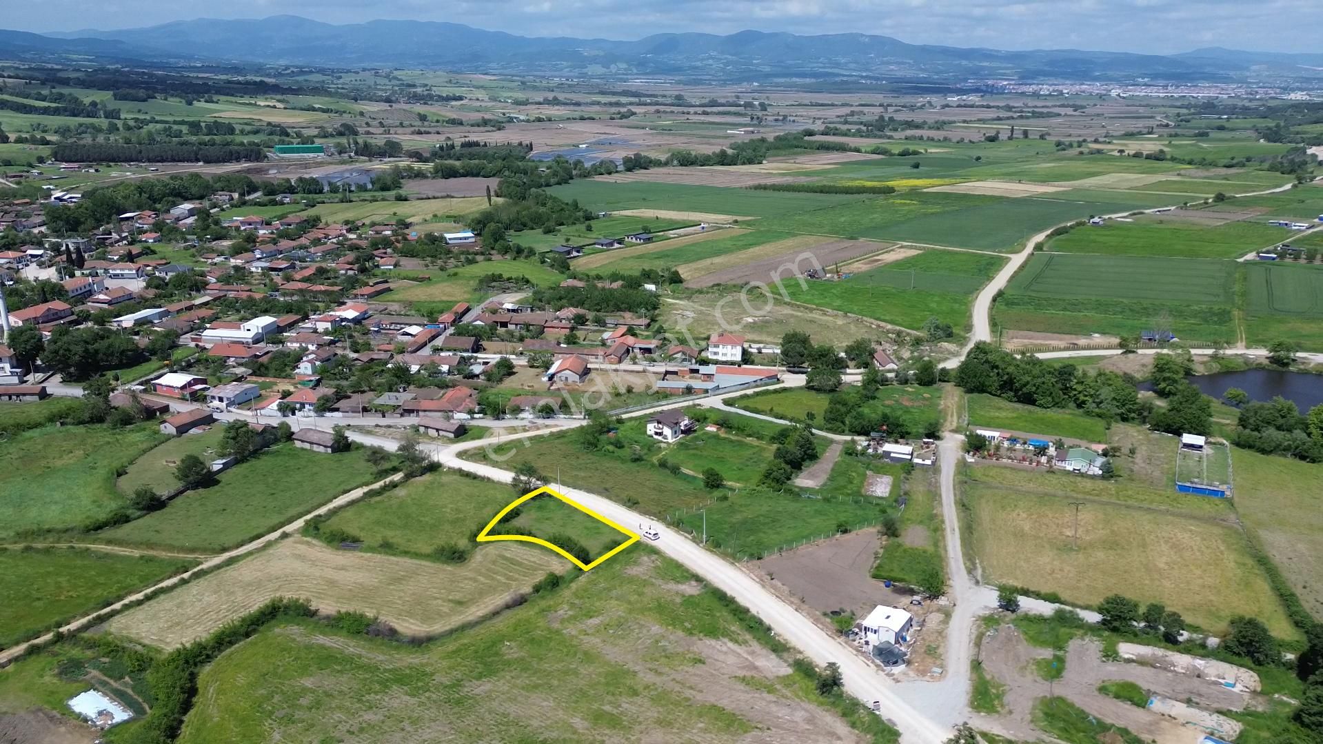 Gönen Tütüncü' De 650 M2 İki Kat %40 İmarlı Arsa