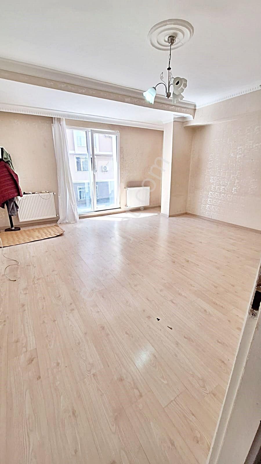 Esenyurt İncirtepe Mh Satılık Daire 3+1 Arakat Yeni Bina İskanlı