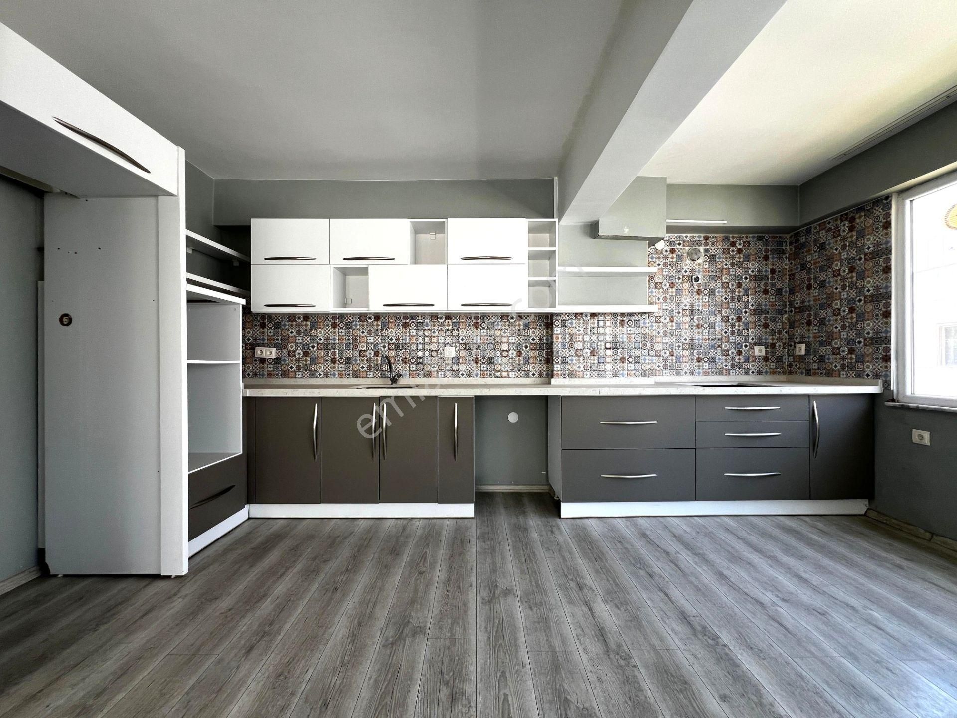 Yiğit'ten Altınkumda Teraslı Satılık 4+1 Dubleks Daire