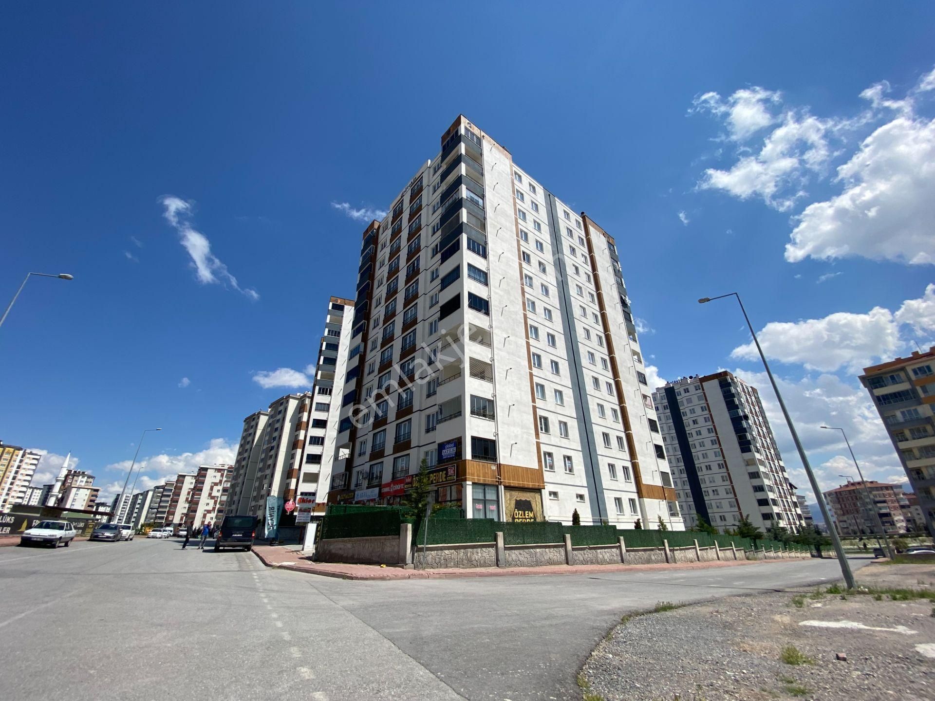 Global Emlak Site İçerisinde Sıfıra Yakın Lüks Satılık Daire