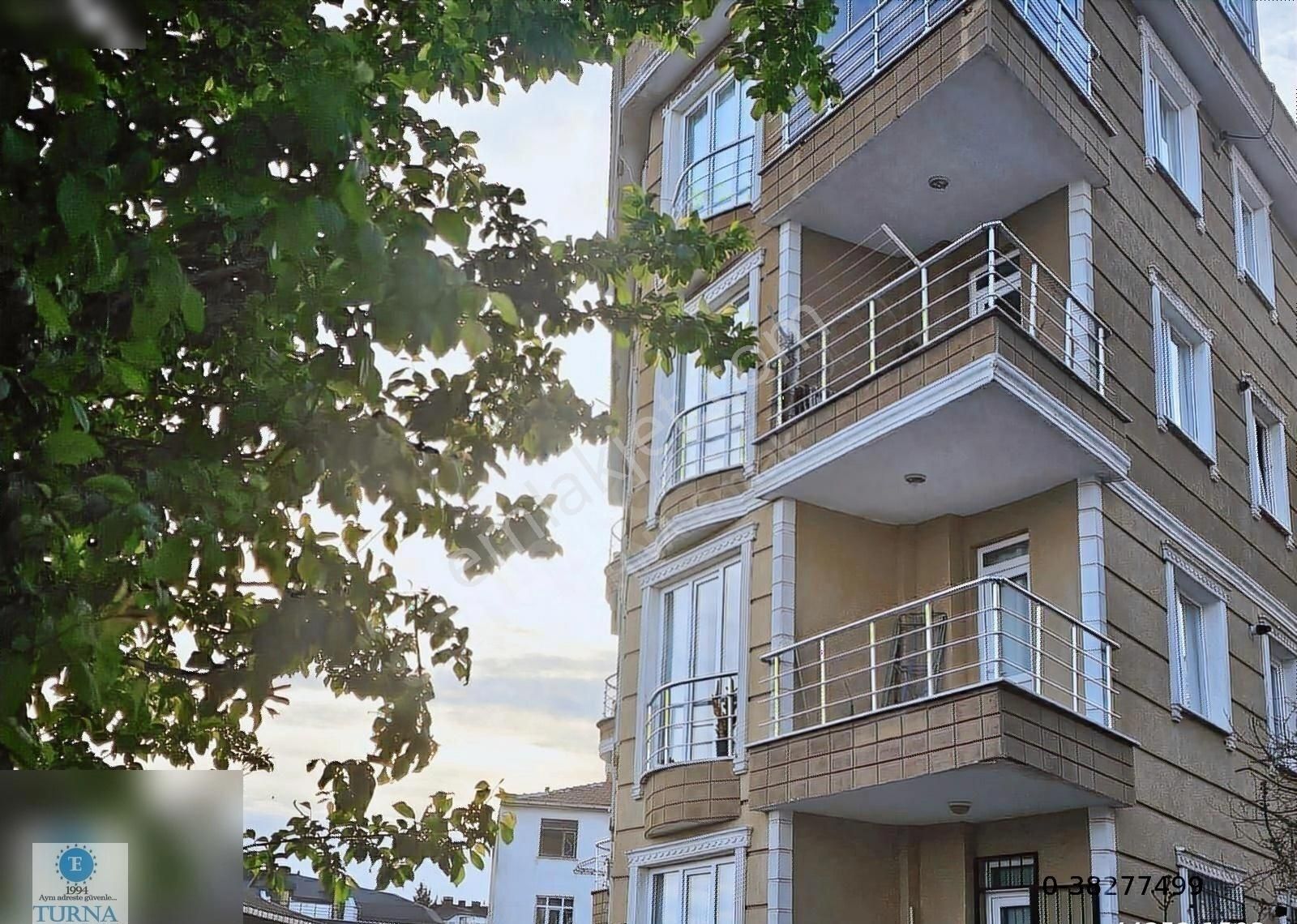 Satılık 2+1 Ara Kat İskanlı Daire Çekmeköy Videolu İlan