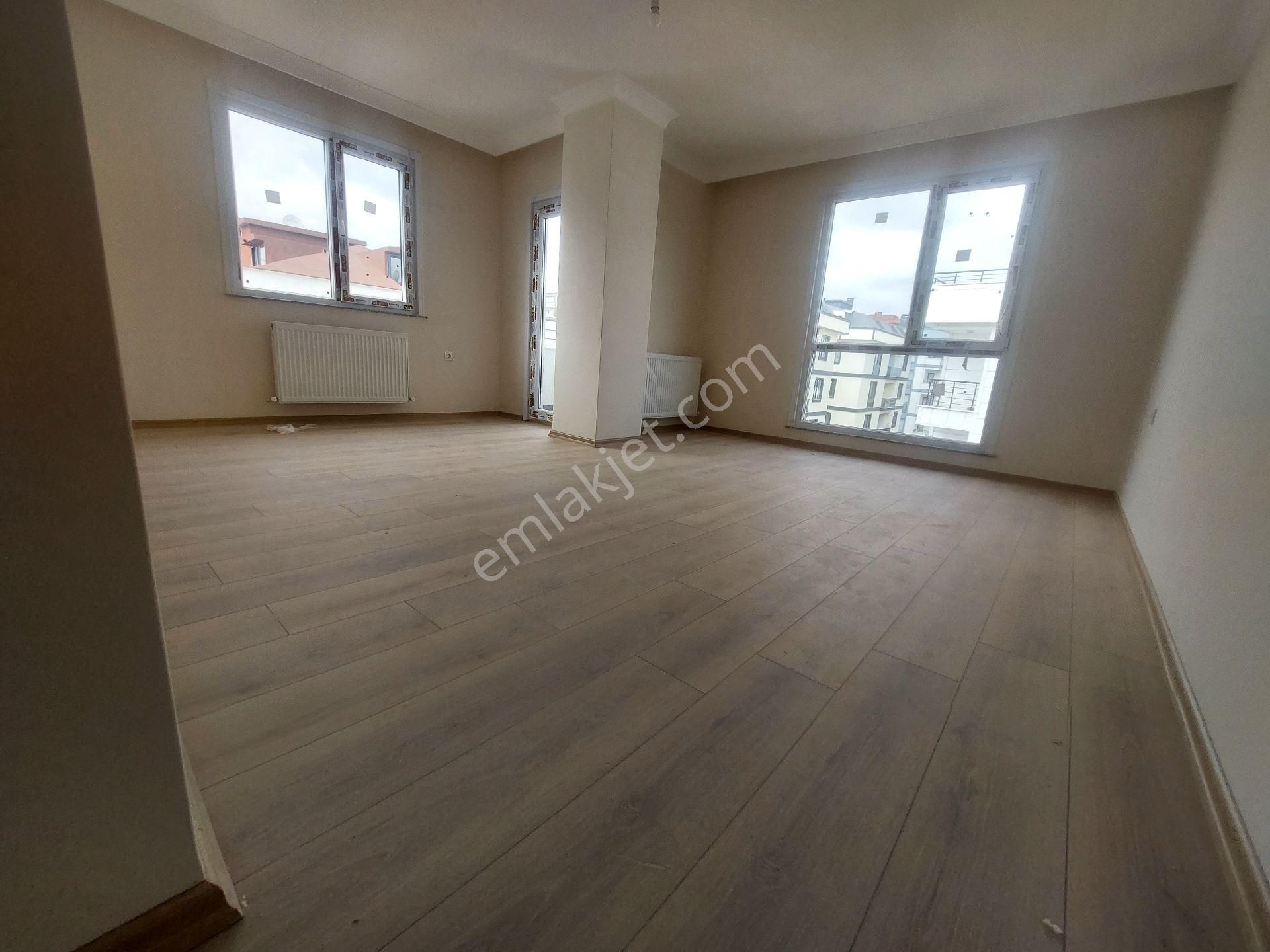 Site Emlak Gayrimenkul'den S.beyli B.gazi Mh 4+1 Üst Dubleks Daire