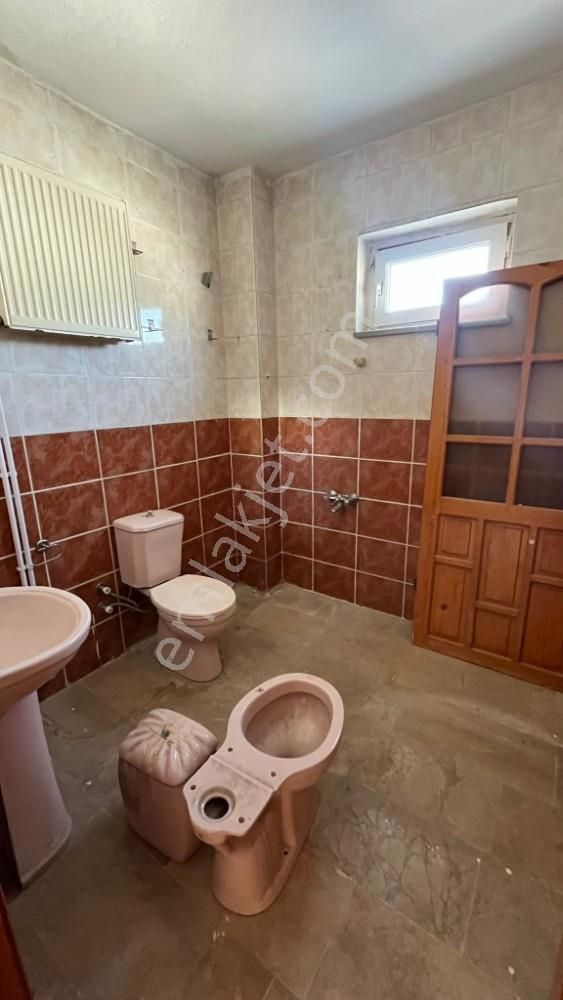Anadolu Emlaktan Çarşı Merkezde 2+1 Satılık Daire